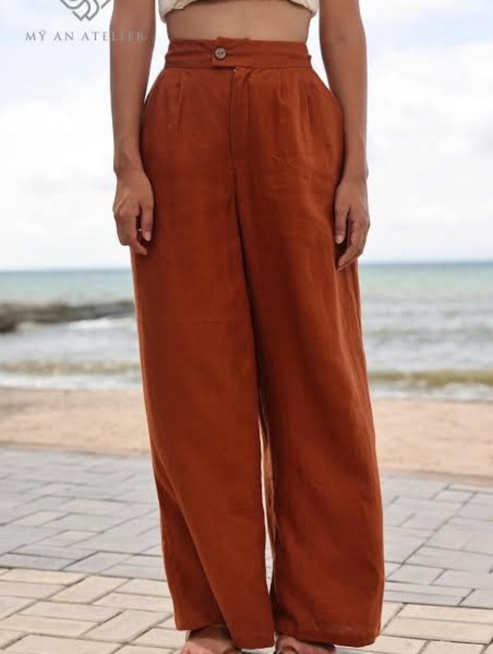 High-Waist Wide-Leg Pants in Rust